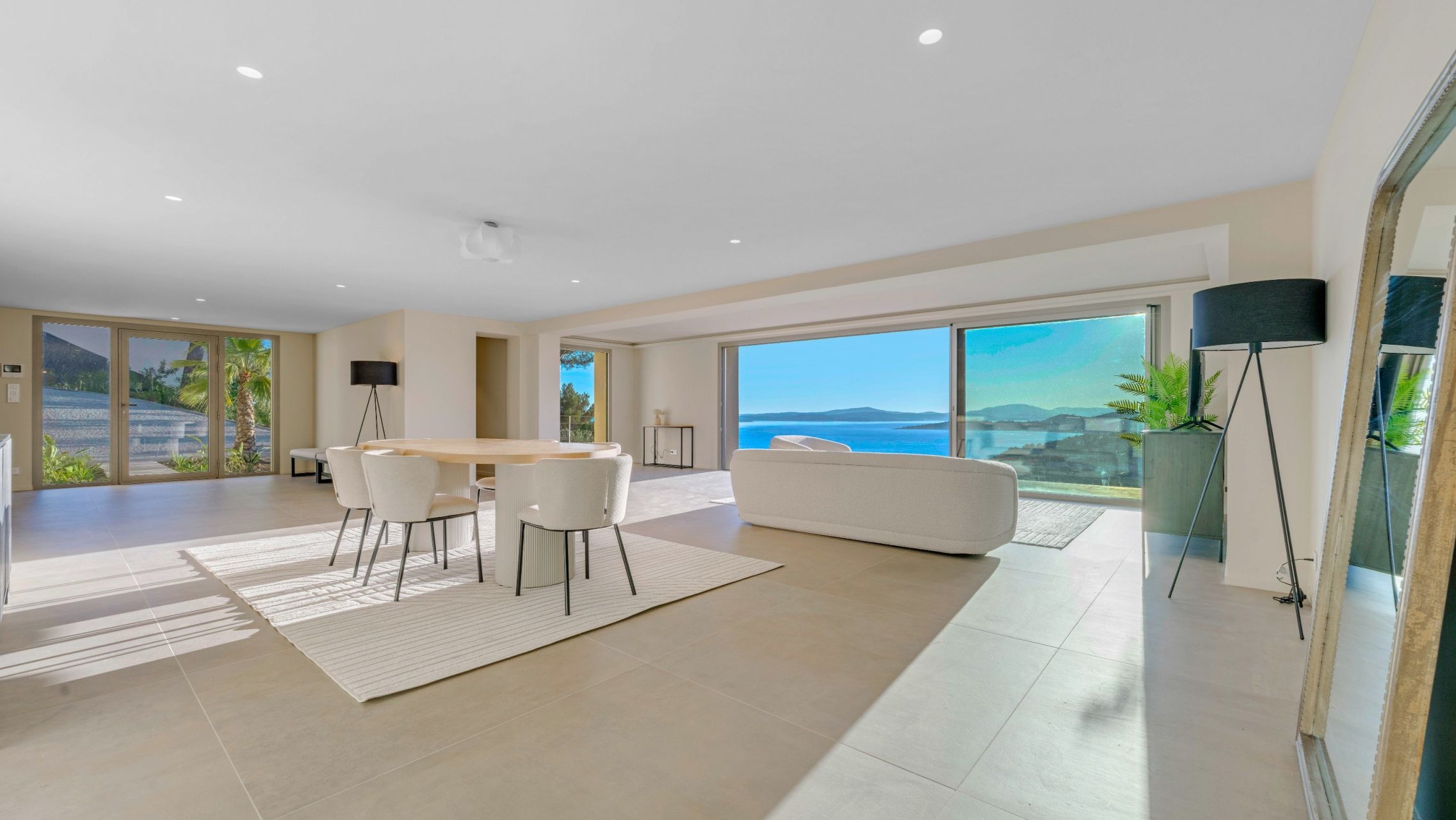 villa de luxe 6 Pièces en vente sur LES ISSAMBRES (83380)