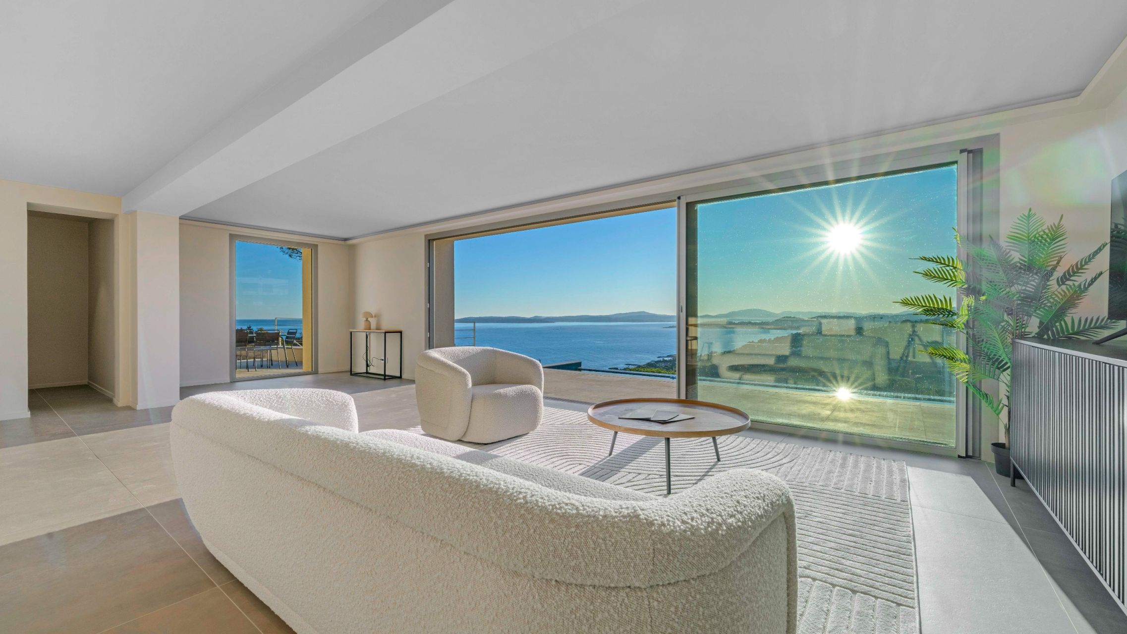 villa de luxe 6 Pièces en vente sur LES ISSAMBRES (83380)