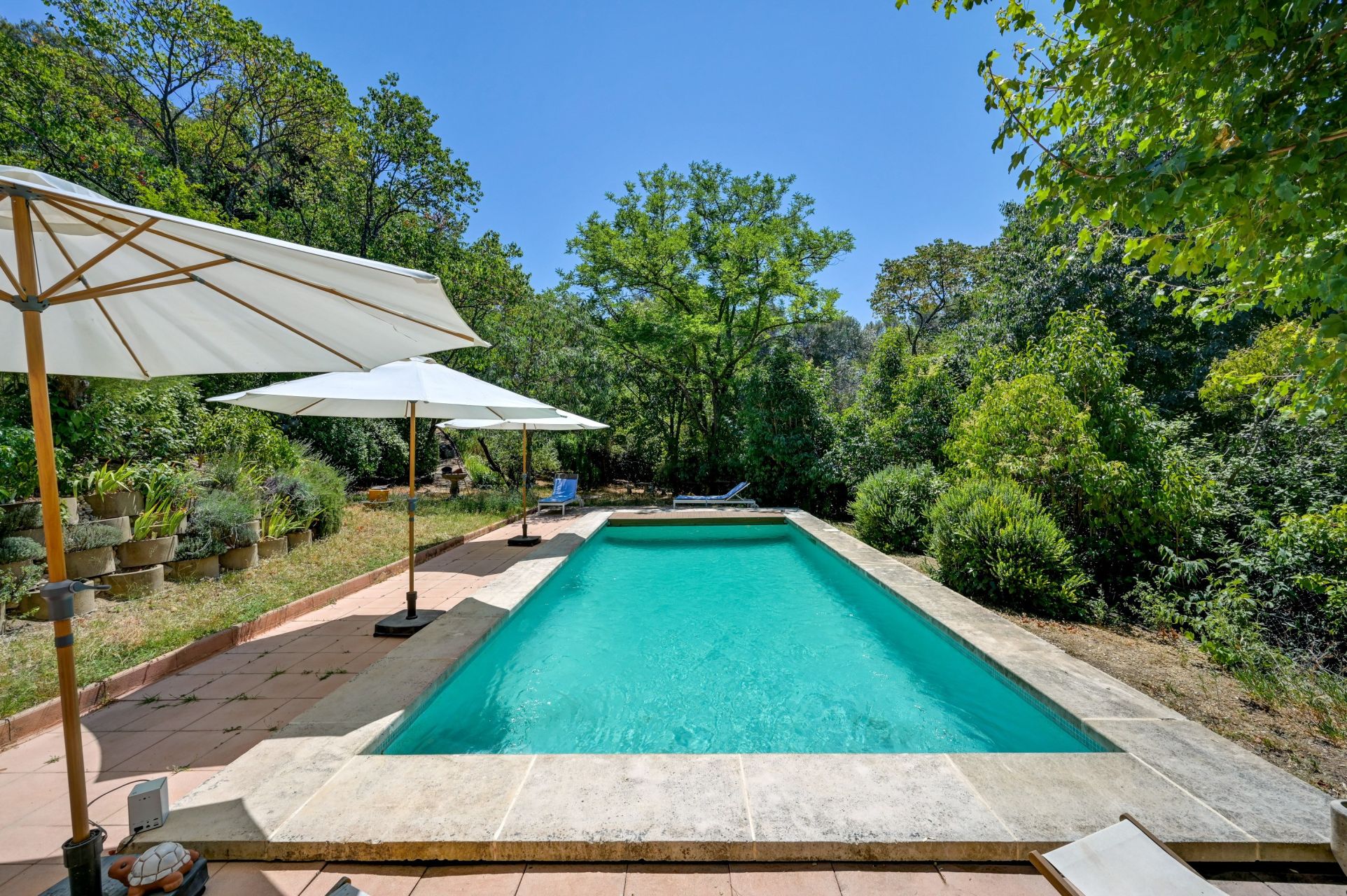 luxury house 10 Rooms for sale on AIX EN PROVENCE (13100)
