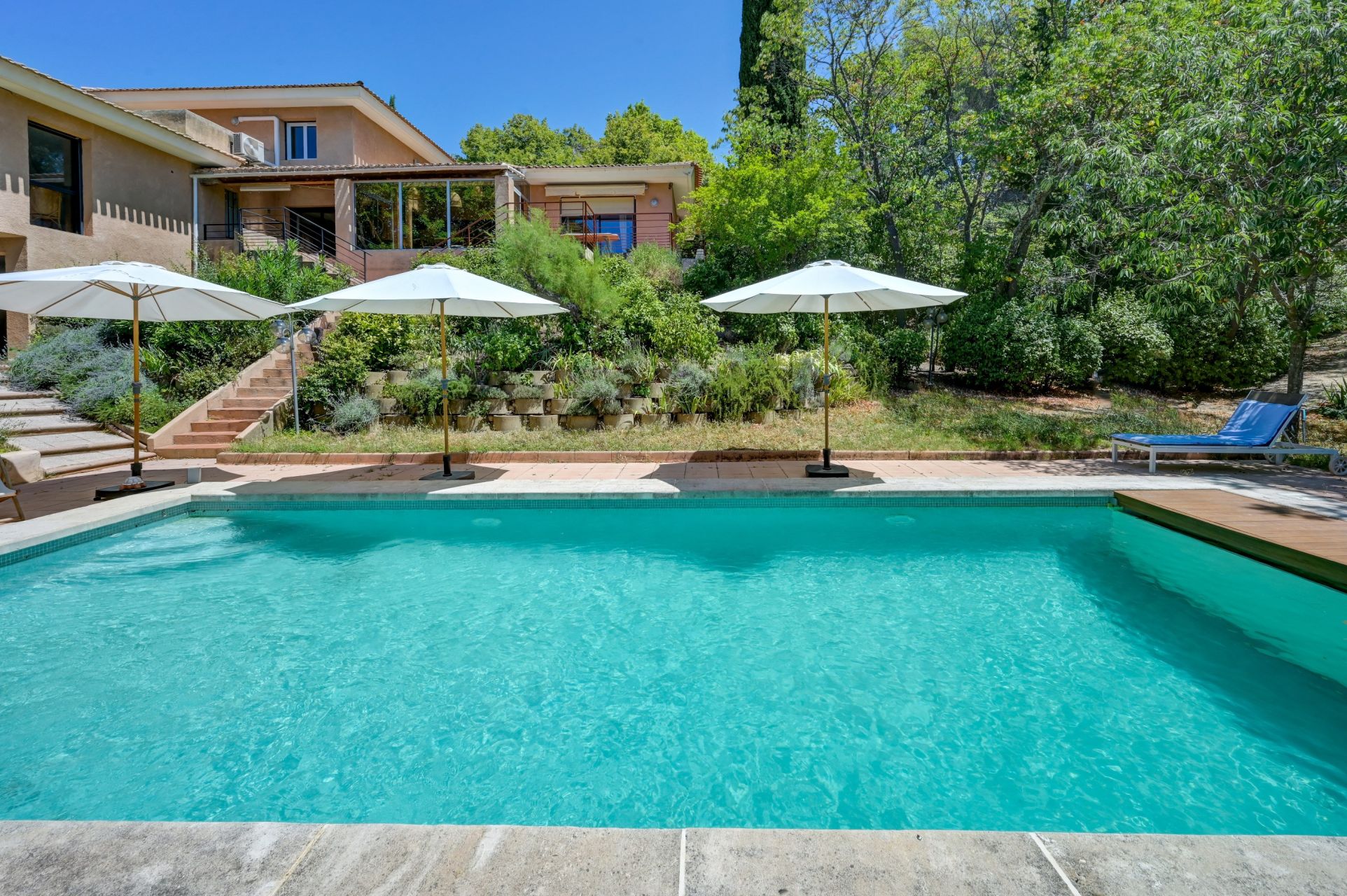 luxury house 10 Rooms for sale on AIX EN PROVENCE (13100)