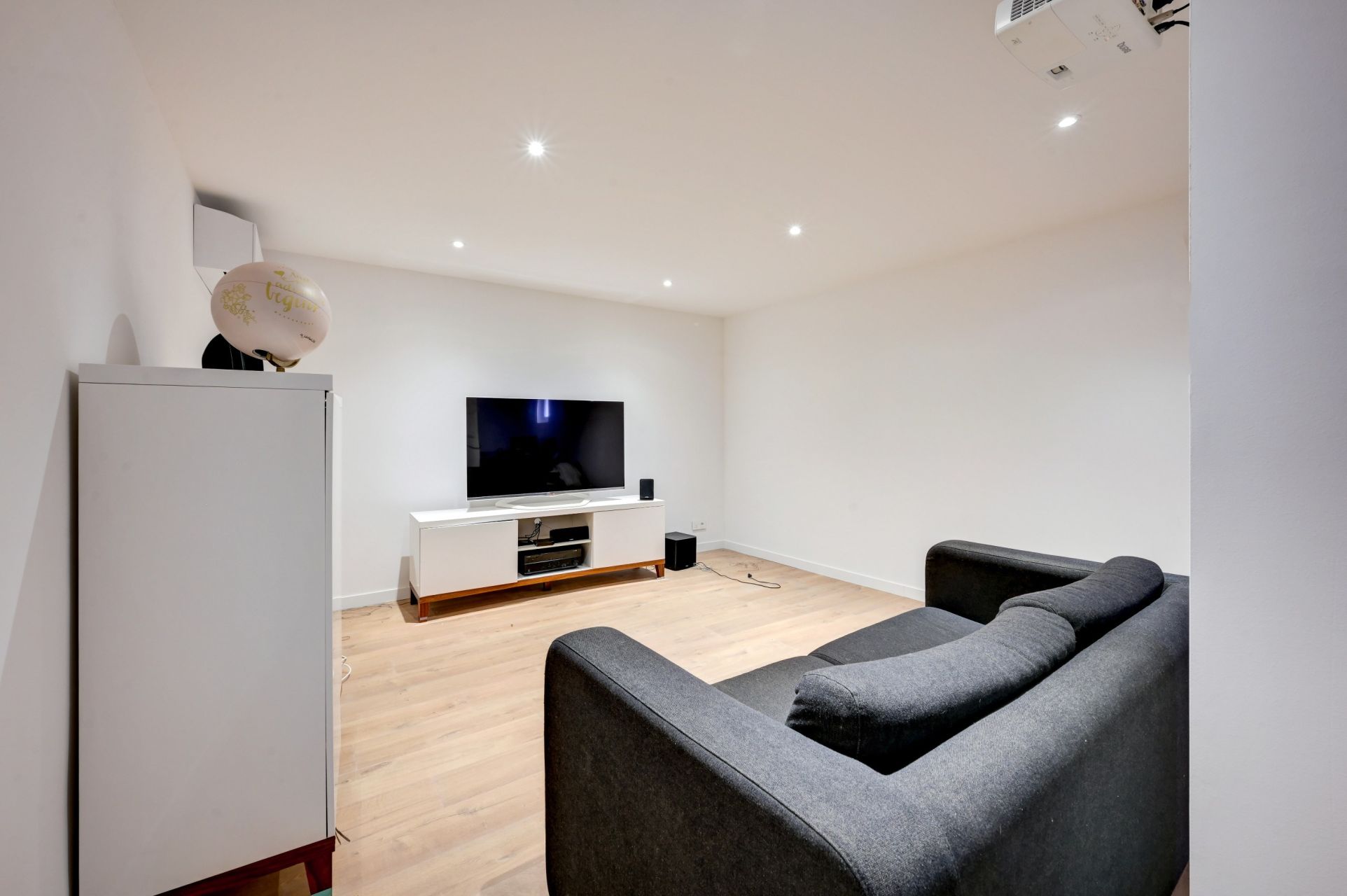 luxury house 10 Rooms for sale on AIX EN PROVENCE (13100)