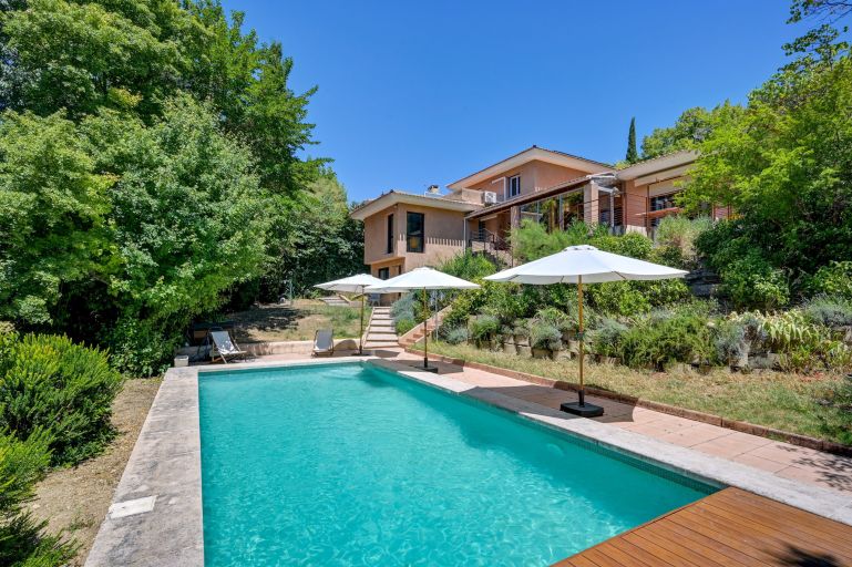 luxury house 10 Rooms for sale on AIX EN PROVENCE (13100)
