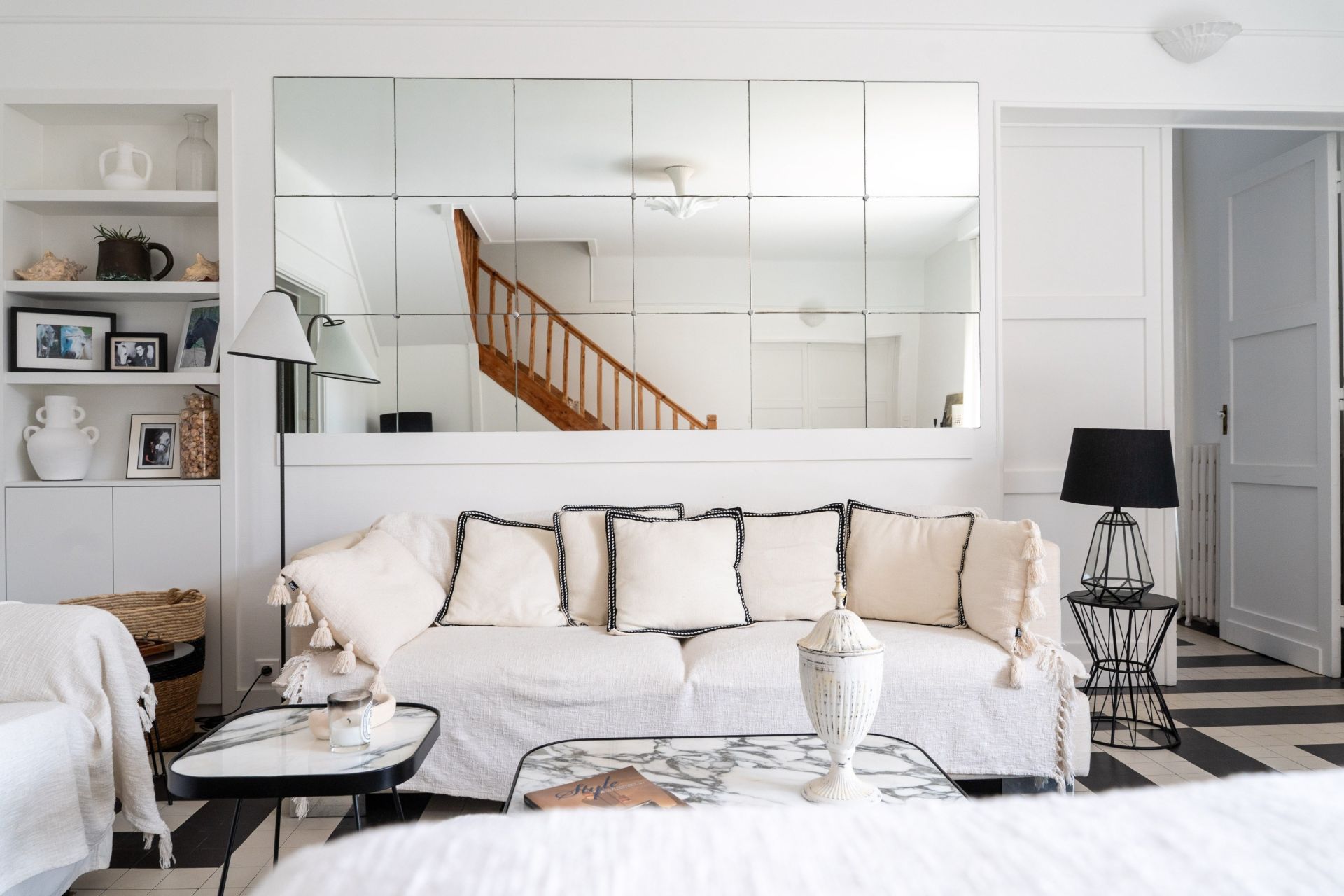 luxury house 8 Rooms for sale on VAUX SUR MER (17640)