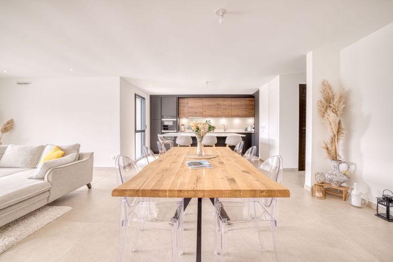 luxury apartment 4 Rooms for sale on ANNECY LE VIEUX (74940)