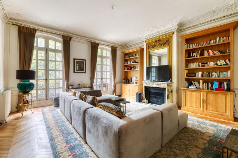 luxury apartment 5 Rooms for sale on PARIS (75017)