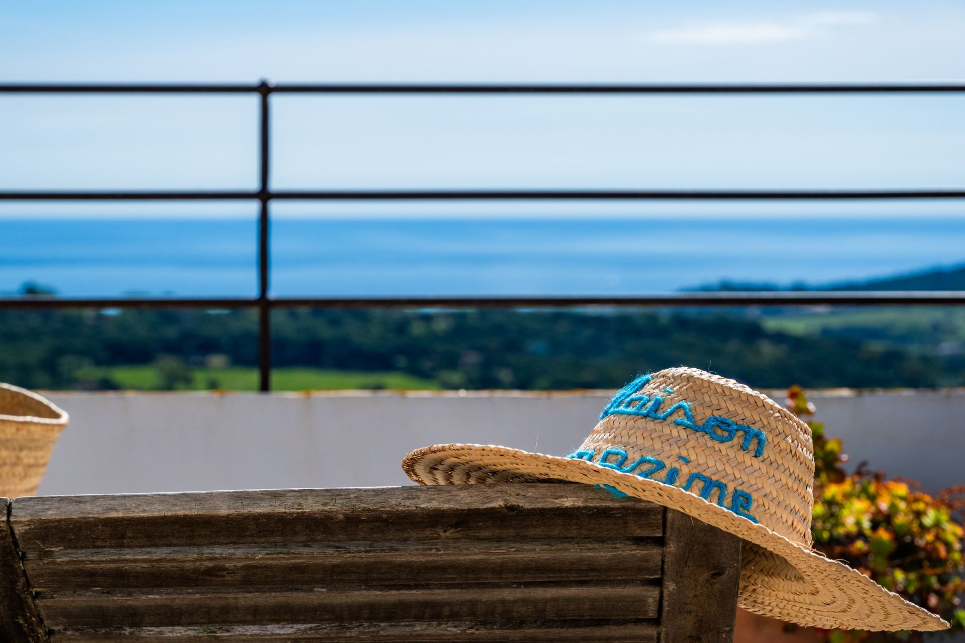 luxury provencale house 2 Rooms for sale on RAMATUELLE (83350)