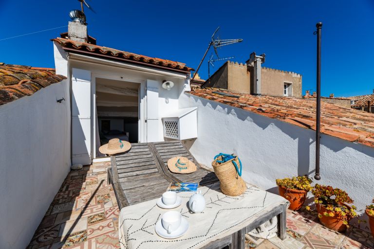 luxury provencale house 2 Rooms for sale on RAMATUELLE (83350)