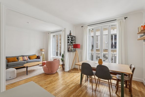 Sale Luxury apartment Paris 17 3 Rooms 66.45 m²