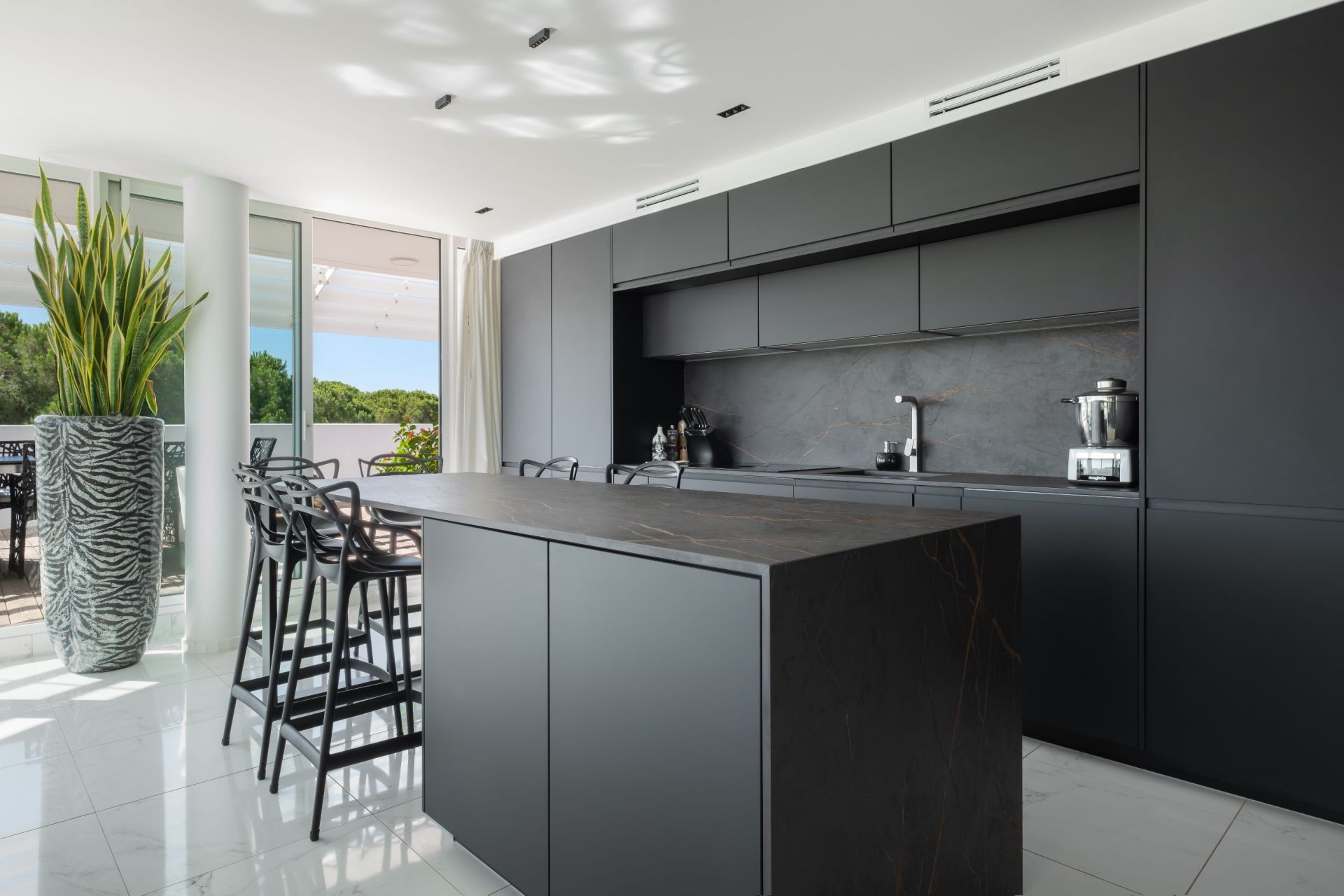 luxury apartment 5 Rooms for sale on LA GRANDE MOTTE (34280)