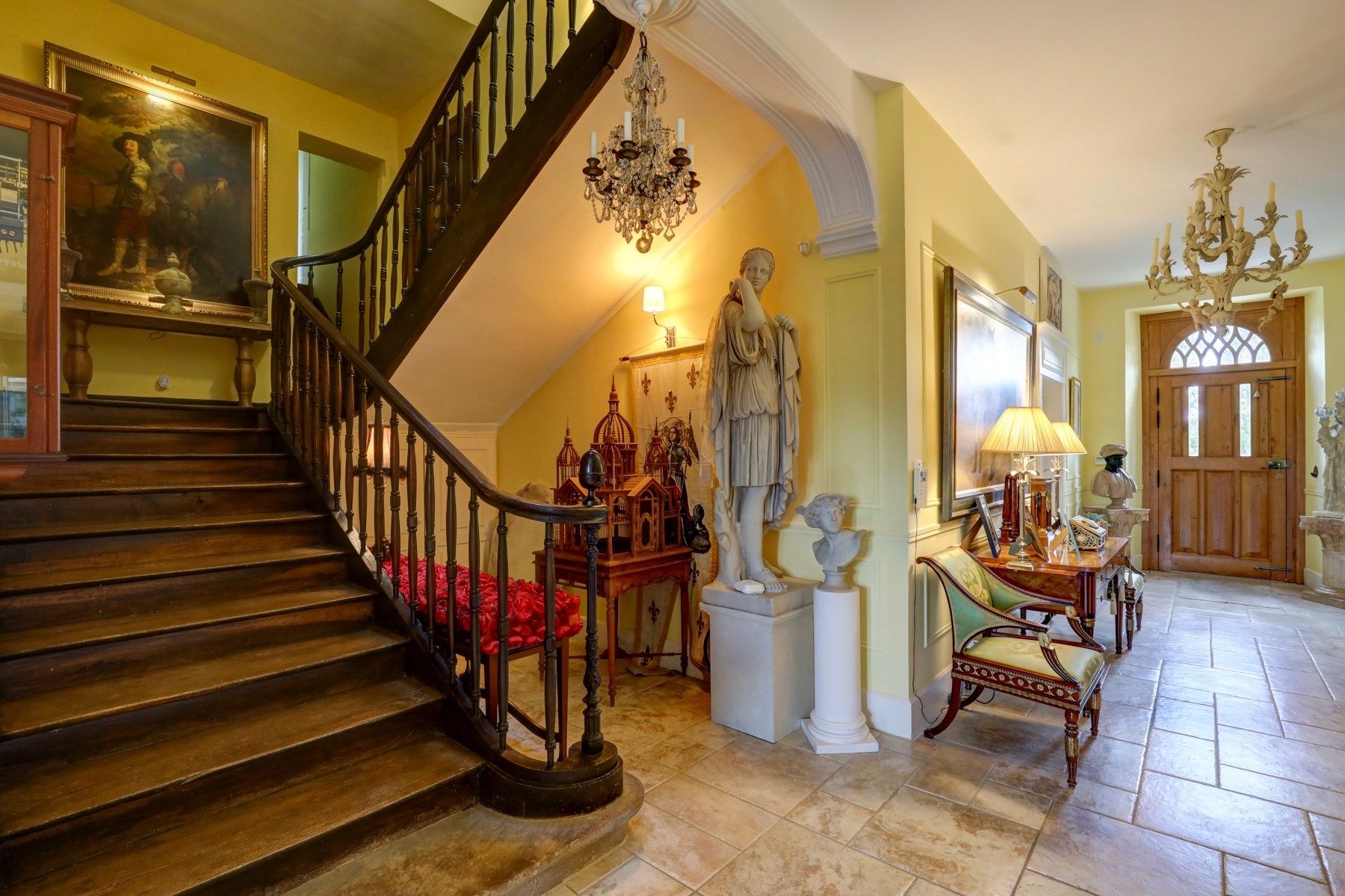 mansion 18 Rooms for sale on TOULOUSE (31000)