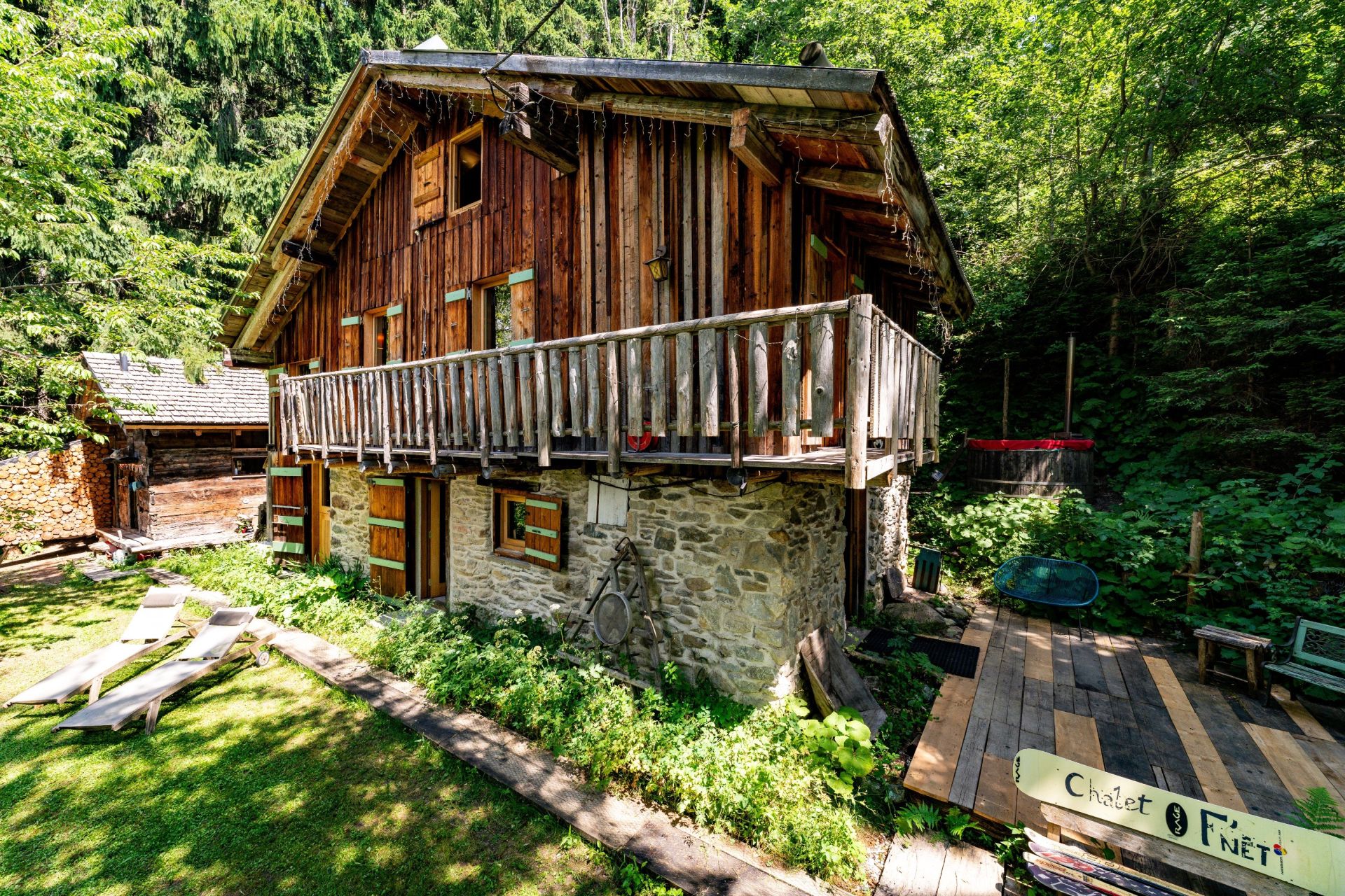luxury chalet 7 Rooms for sale on ST GERVAIS LES BAINS (74170)