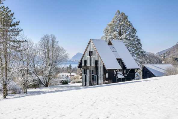 Sale Luxury house Menthon-Saint-Bernard 19&nbsp;Rooms 277&nbsp;m²