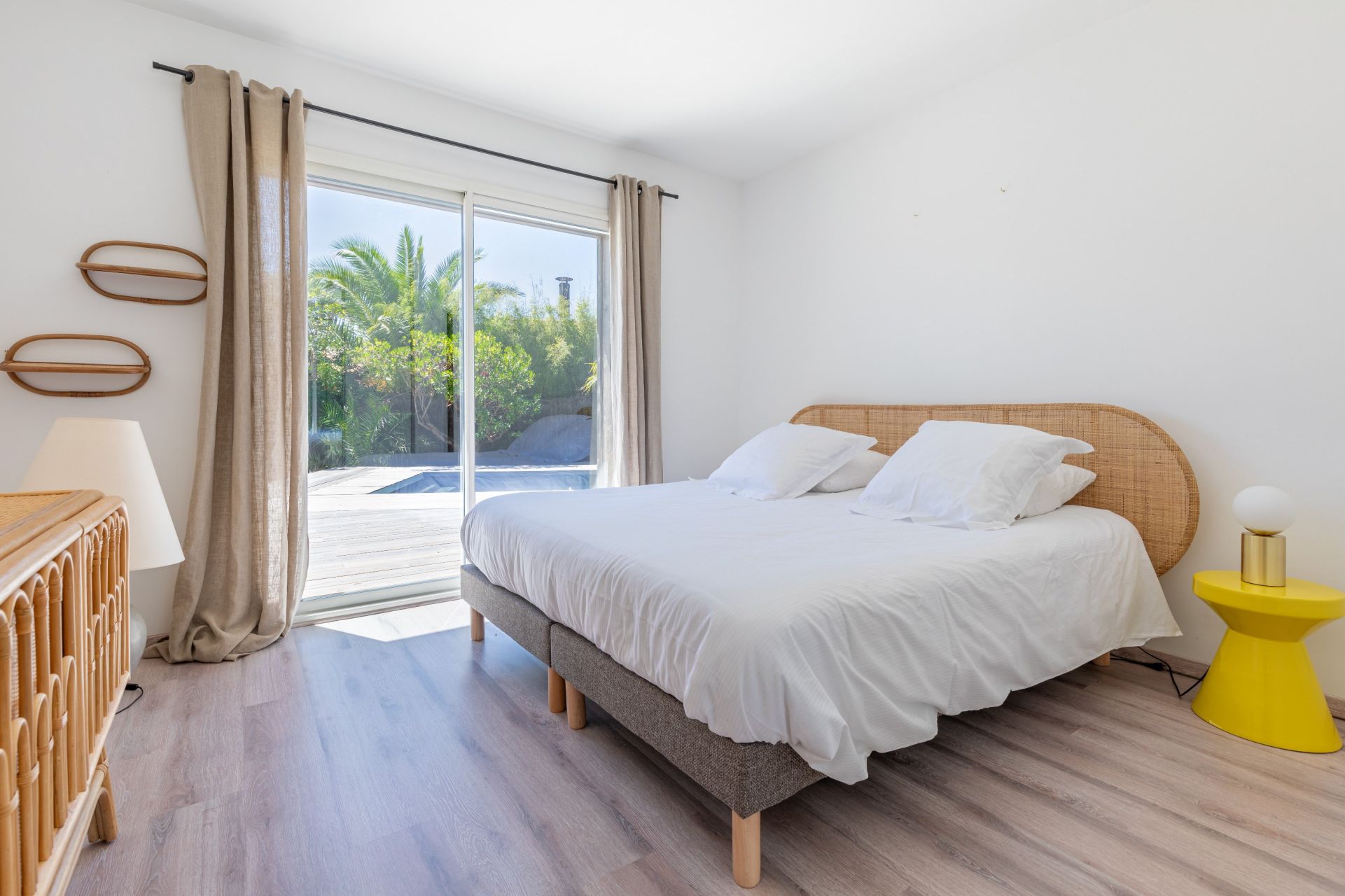 luxury house 7 Rooms for sale on CAP FERRET (33970)