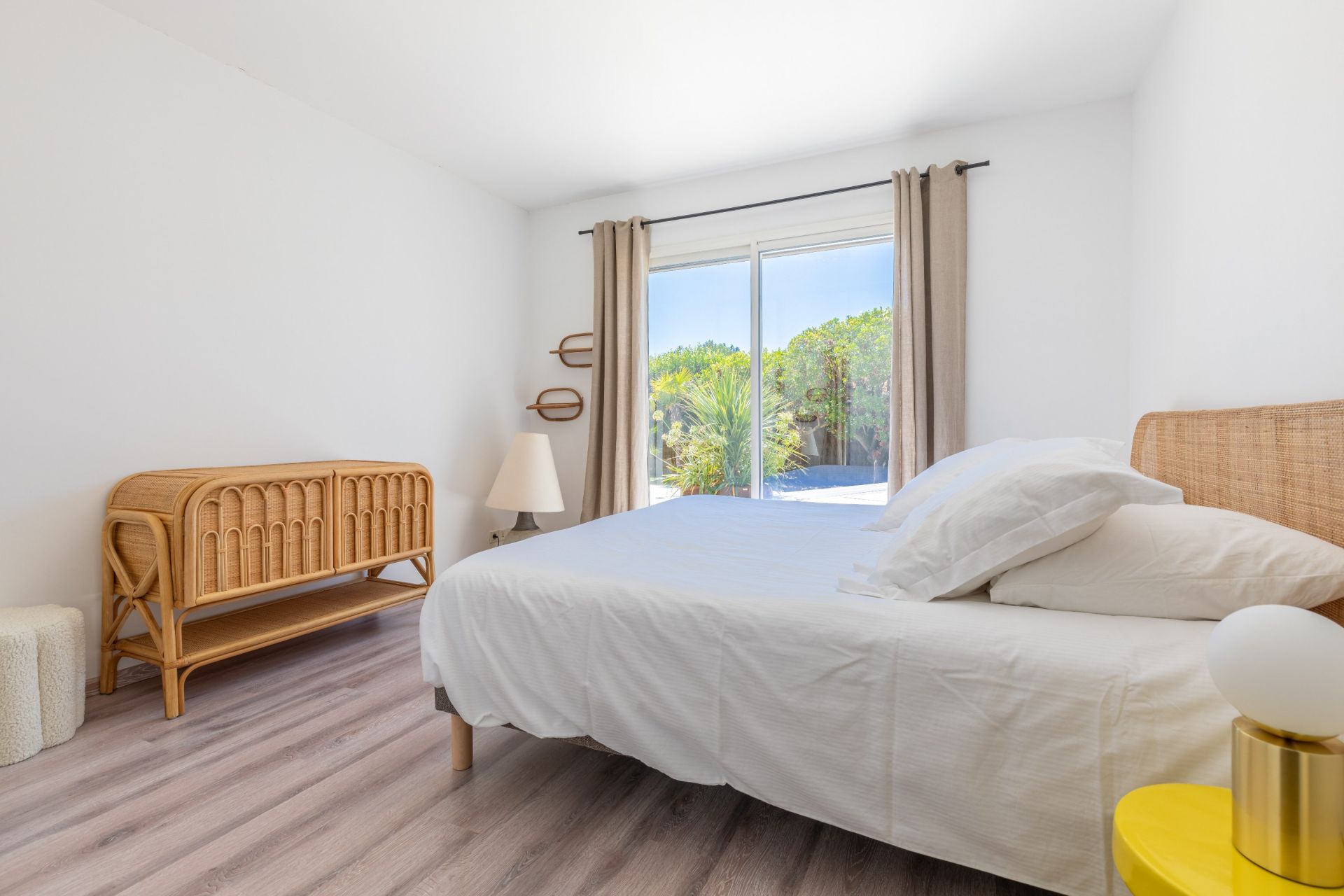 luxury house 7 Rooms for sale on CAP FERRET (33970)