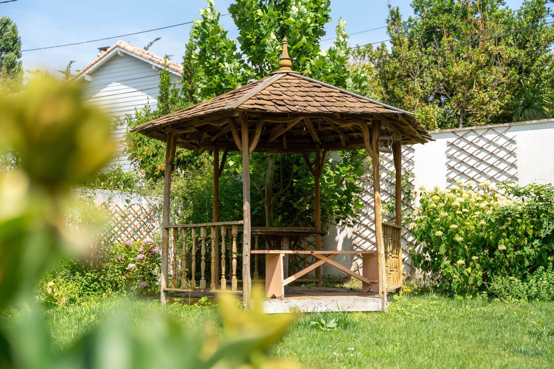 luxury villa 8 Rooms for sale on ROYAN (17200)