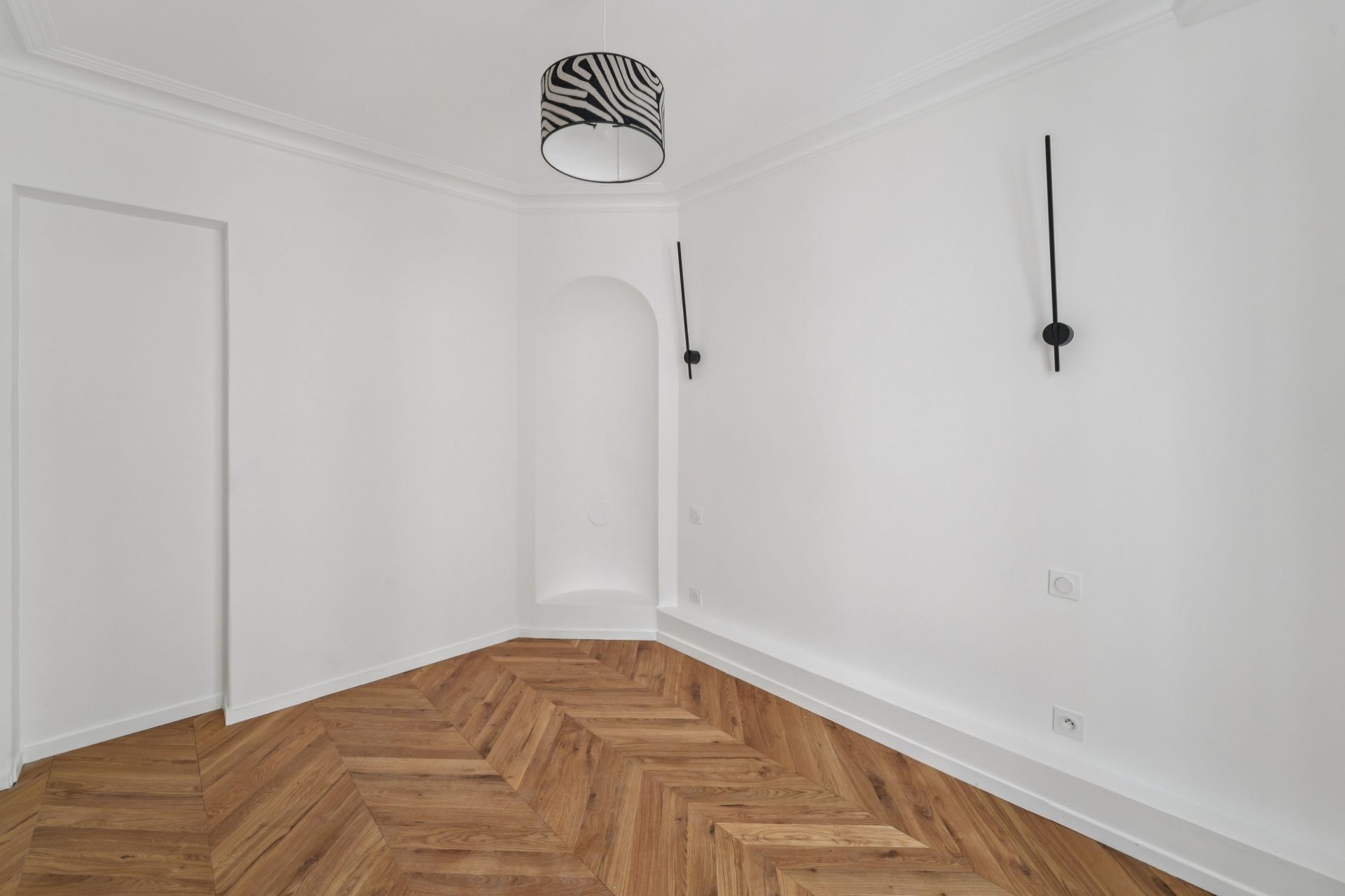 luxury apartment 3 Rooms for sale on PARIS (75017)