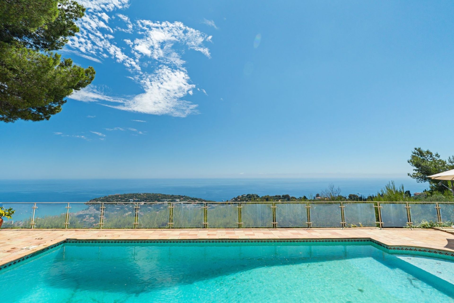 maison provençale de luxe 11 Pièces en vente sur ROQUEBRUNE CAP MARTIN (06190)