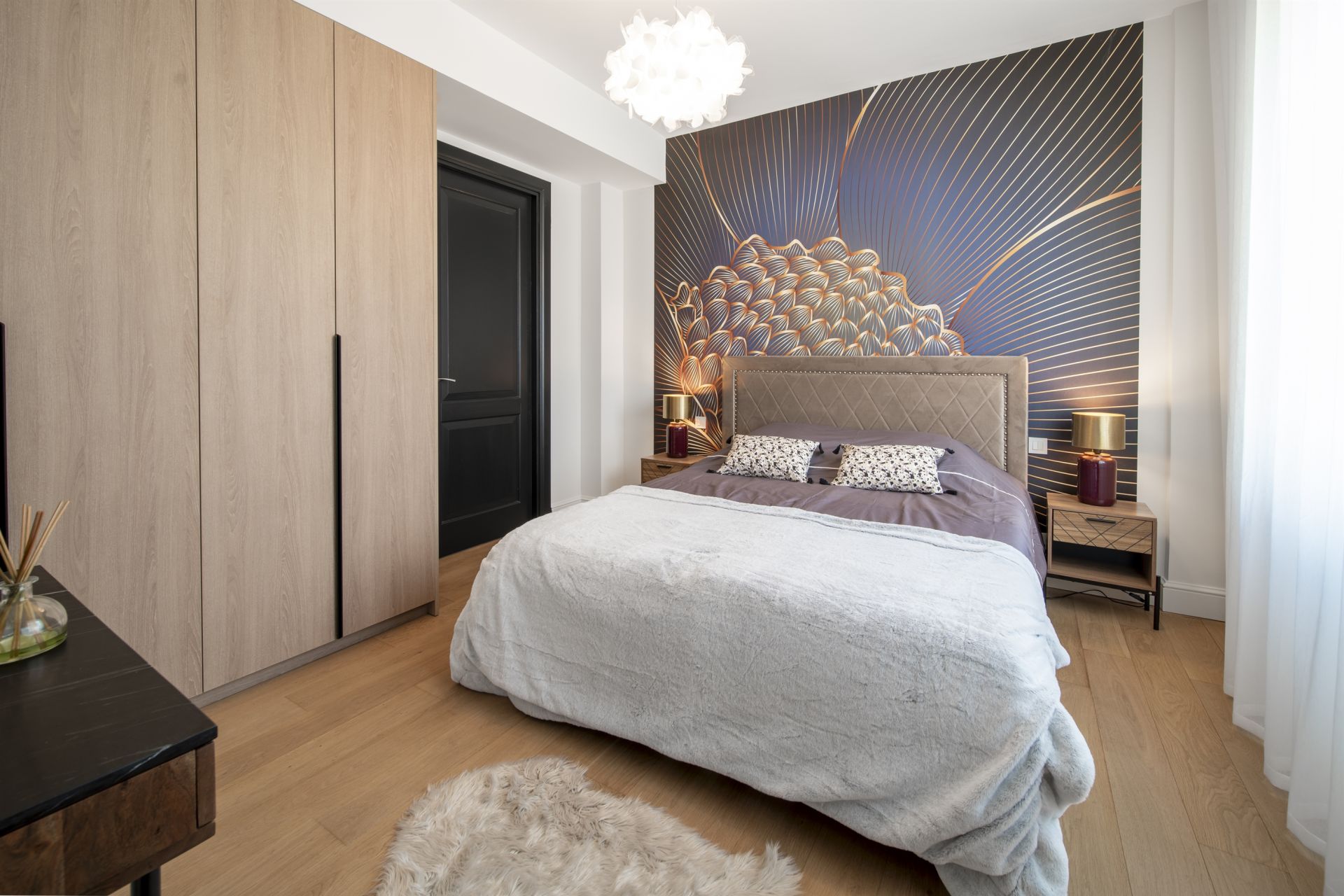 luxury apartment 4 Rooms for sale on CANNES (06400)