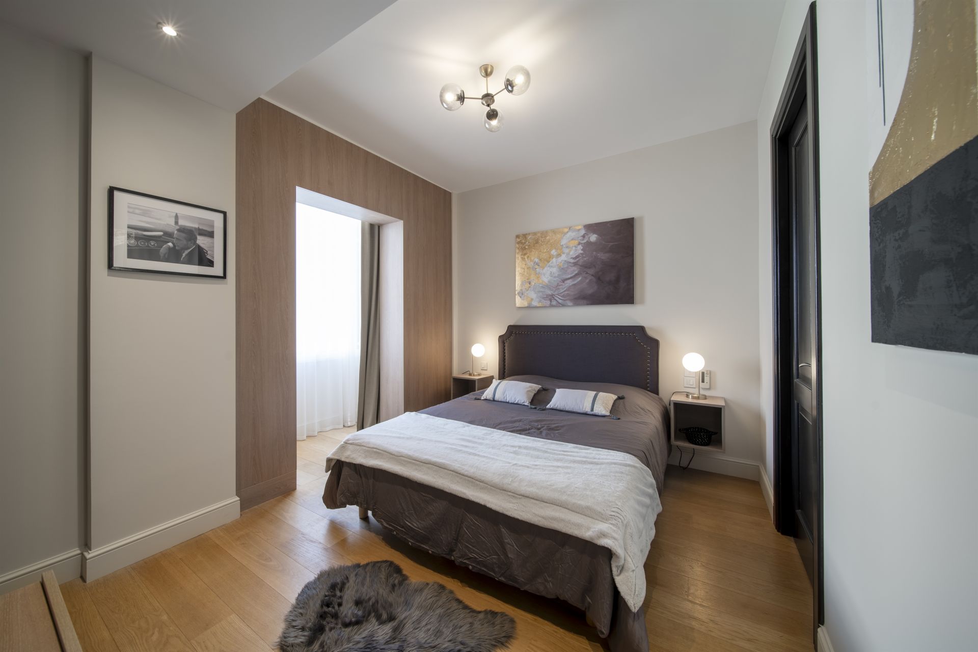 luxury apartment 4 Rooms for sale on CANNES (06400)