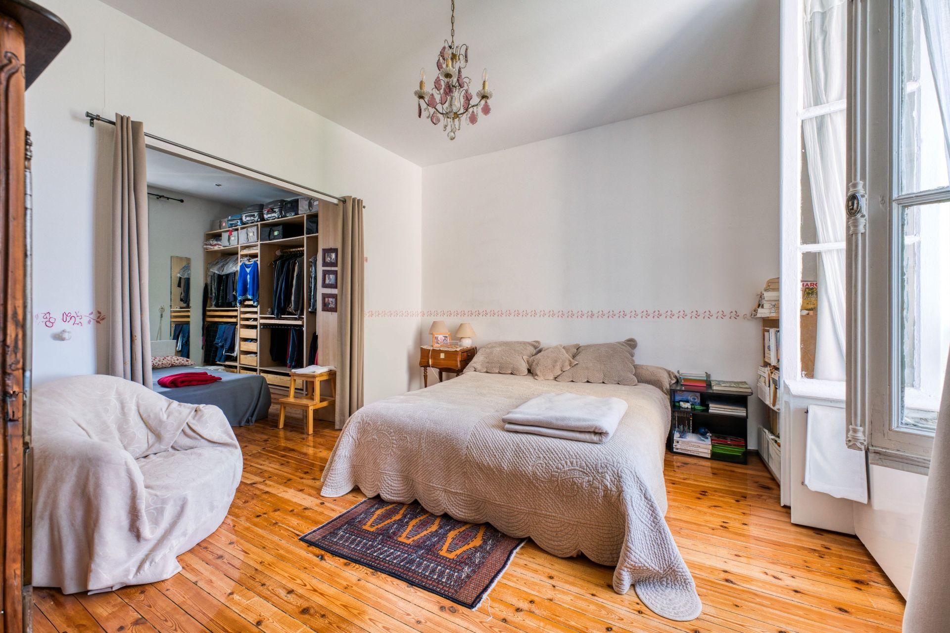 mansion 7 Rooms for sale on LA ROCHELLE (17000)