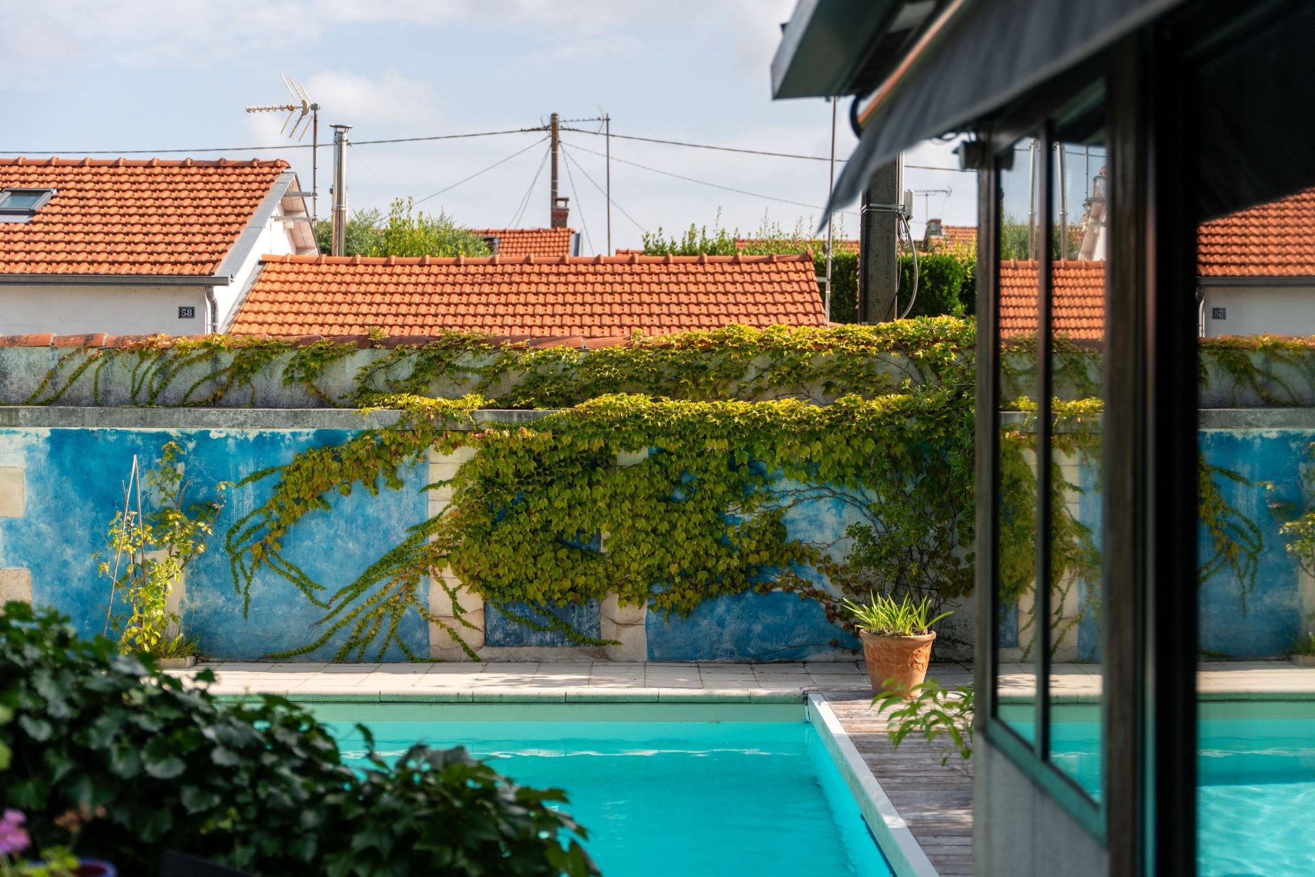 mansion 7 Rooms for sale on LA ROCHELLE (17000)