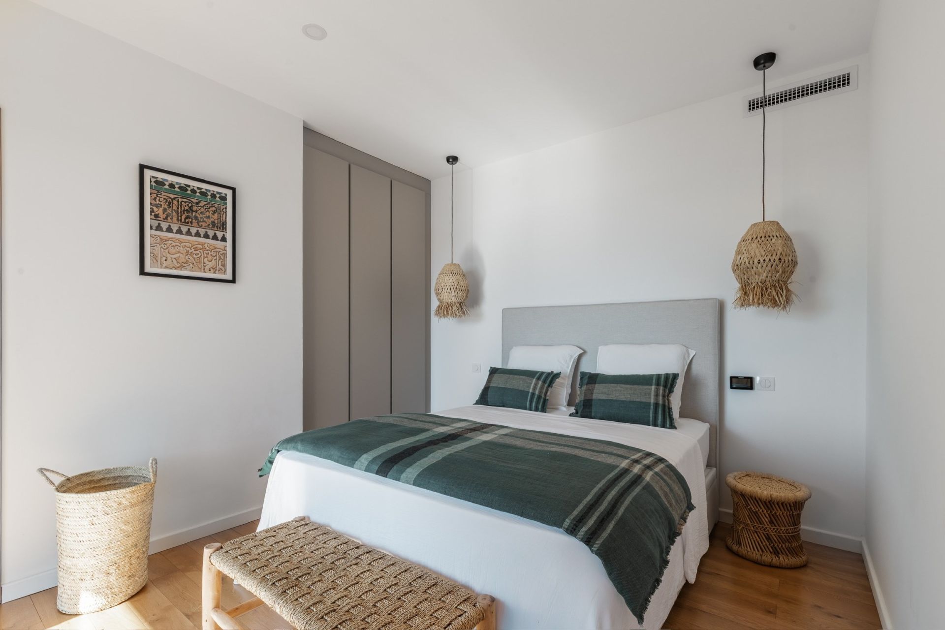 luxury villa 8 Rooms for seasonal rent on OLMETO (20113)