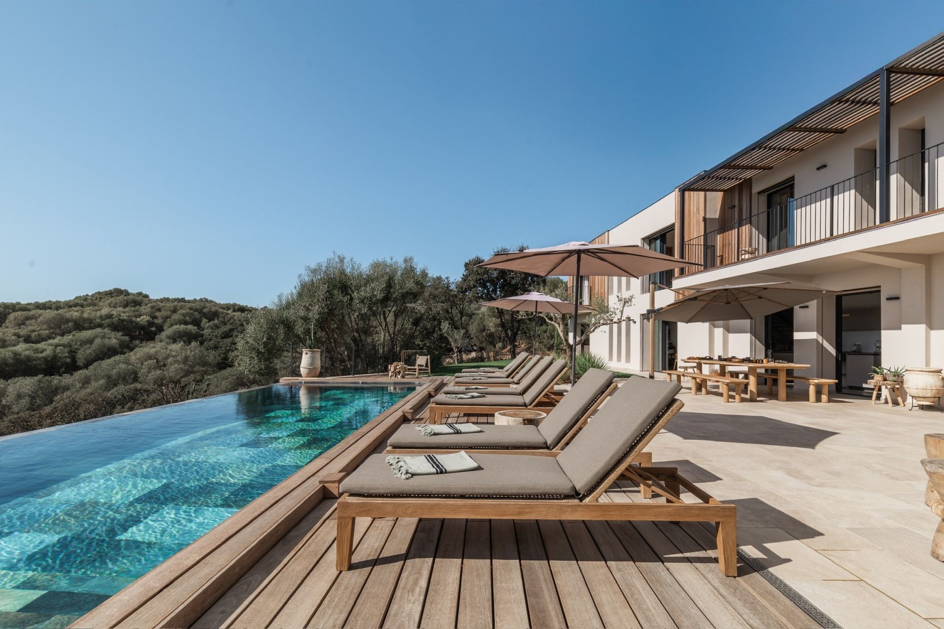 villa de luxe 8 Pièces en location saisonnière sur OLMETO (20113)