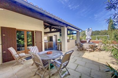 Vente Maison de luxe Uzès 6 Pièces 223 m²