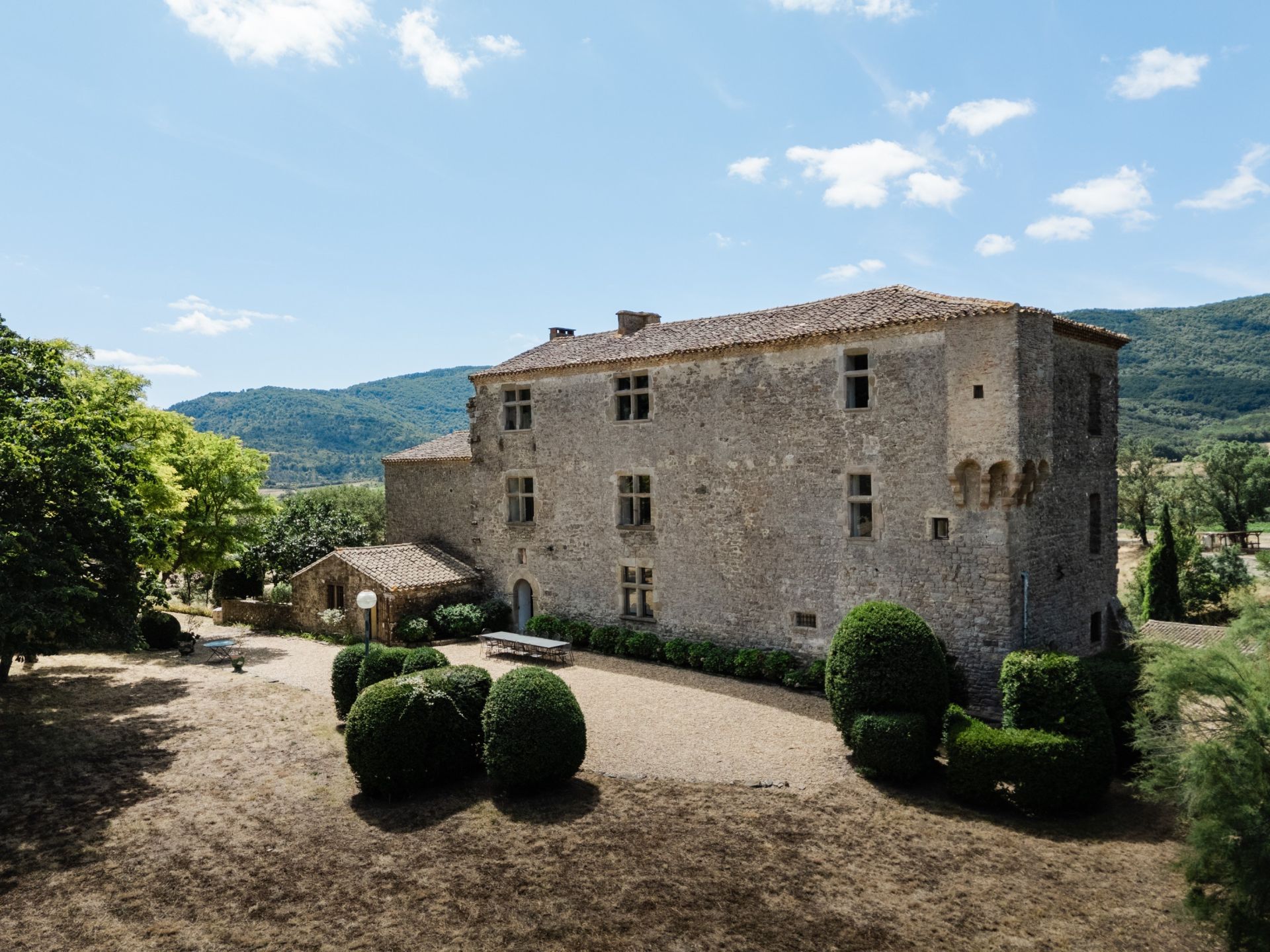 castle 31 Rooms for sale on CARCASSONNE (11000)