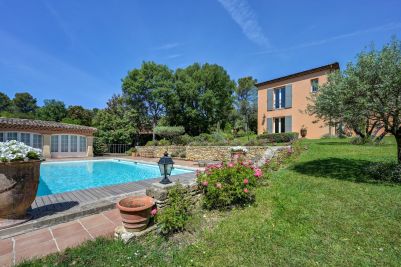 Sale Luxury house Saint-Marc-Jaumegarde 7 Rooms 334 m²
