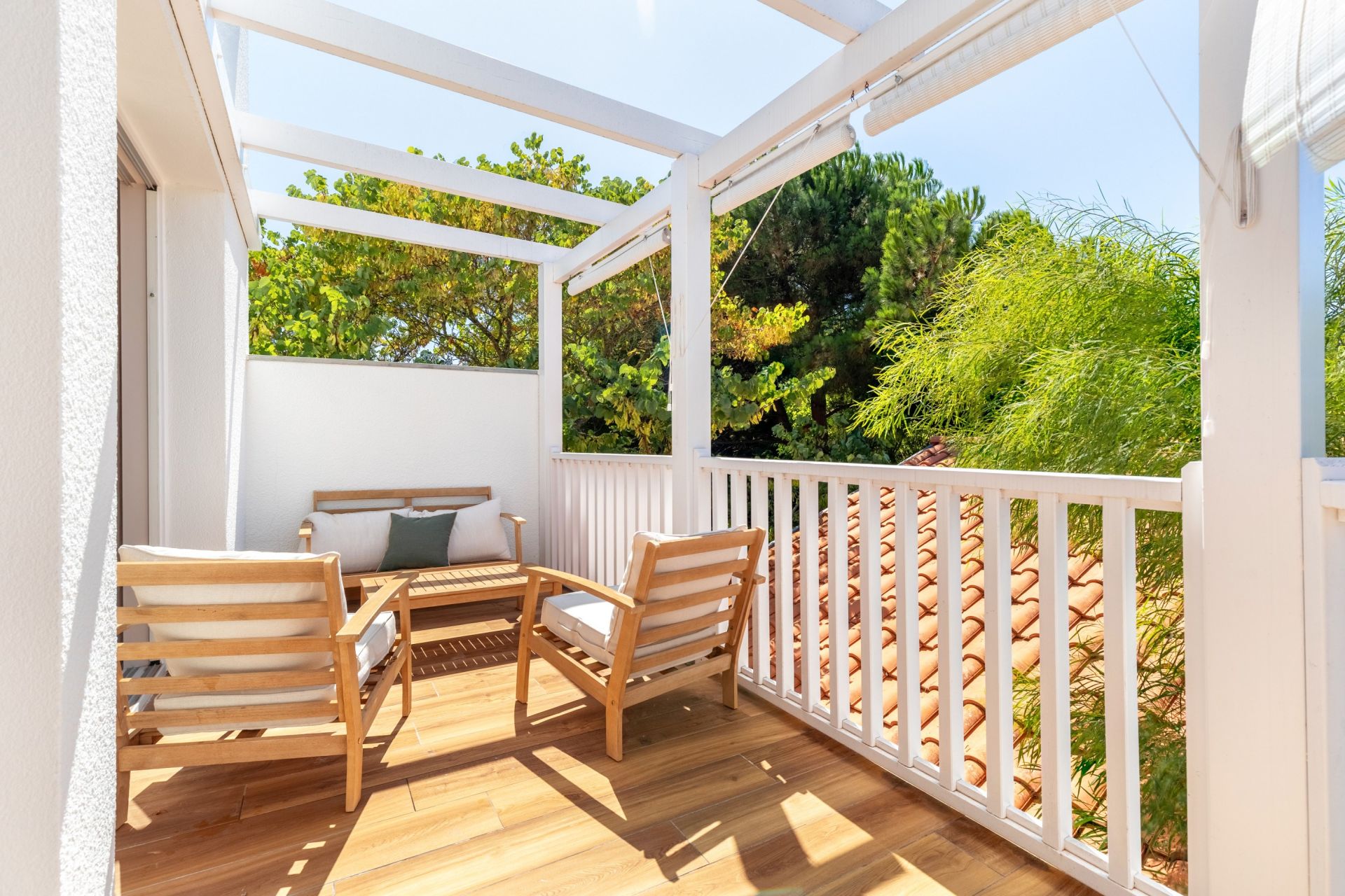 luxury apartment 5 Rooms for sale on CAP FERRET (33970)