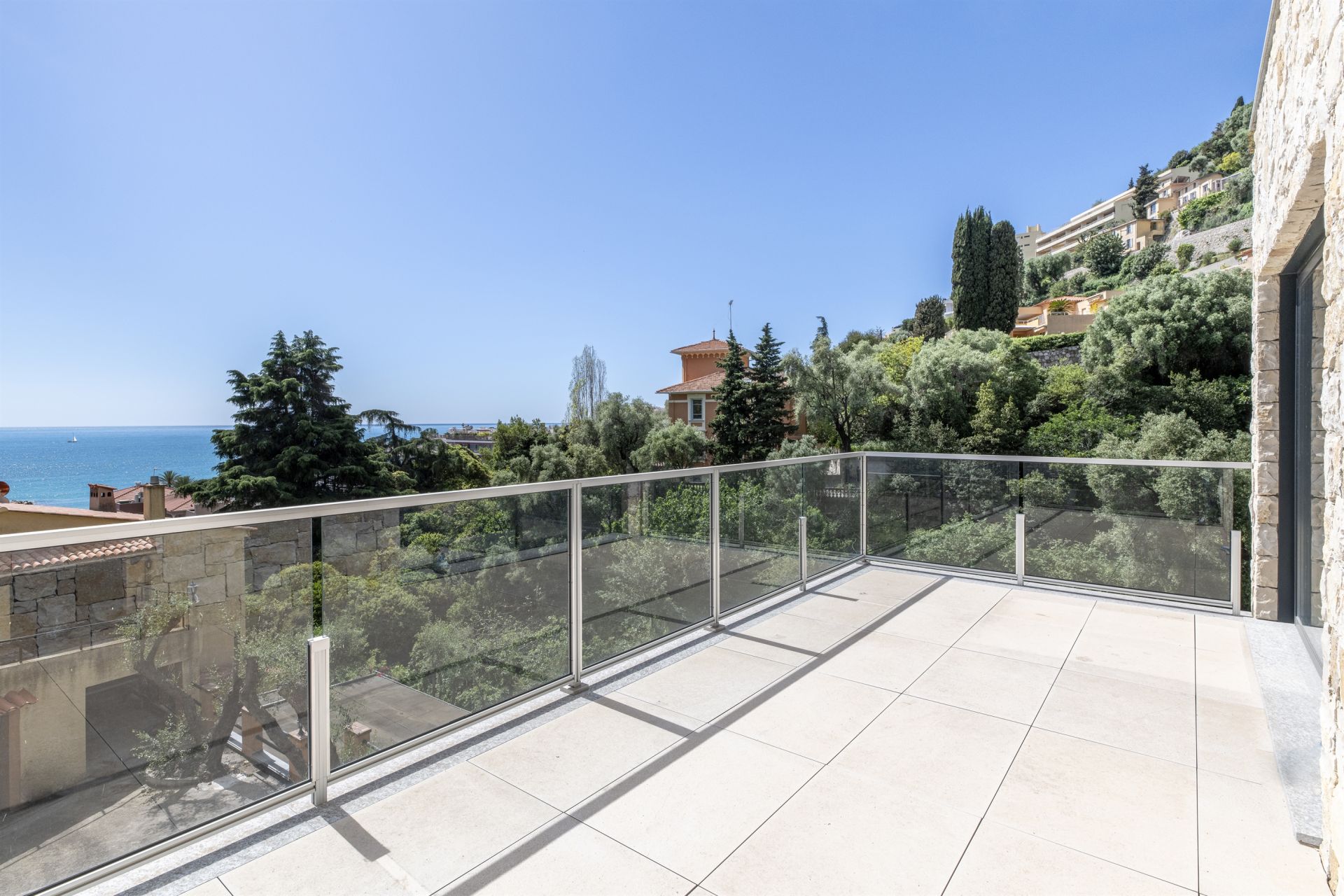 maison contemporaine 5 Pièces en vente sur MENTON (06500)