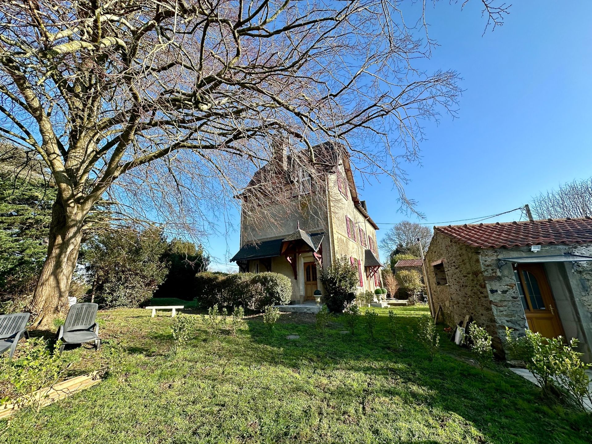manoir 9 Pièces en vente sur ST MICHEL CHEF CHEF (44730)