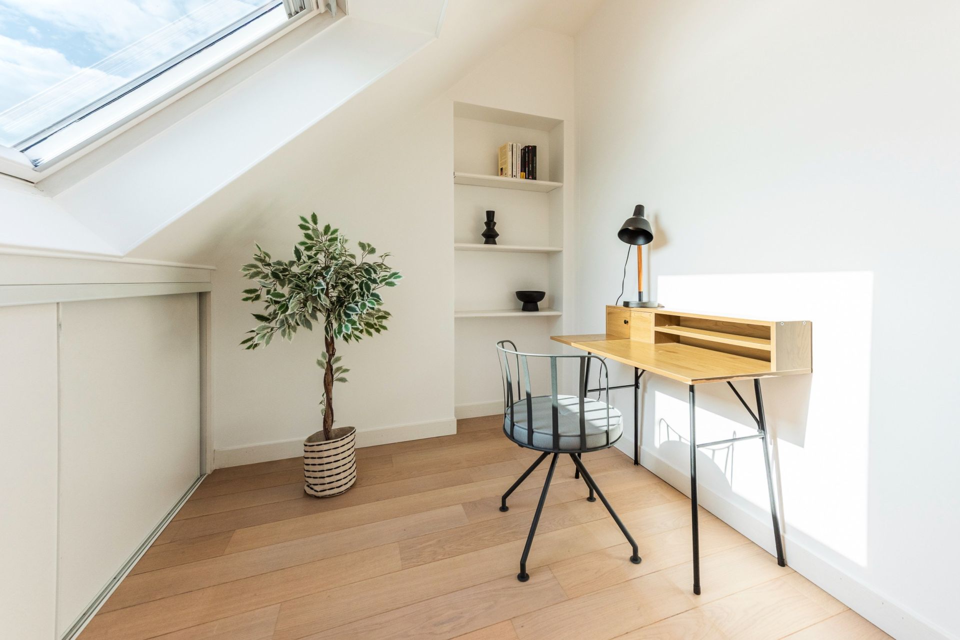 luxury apartment 5 Rooms for sale on PORNICHET (44380)