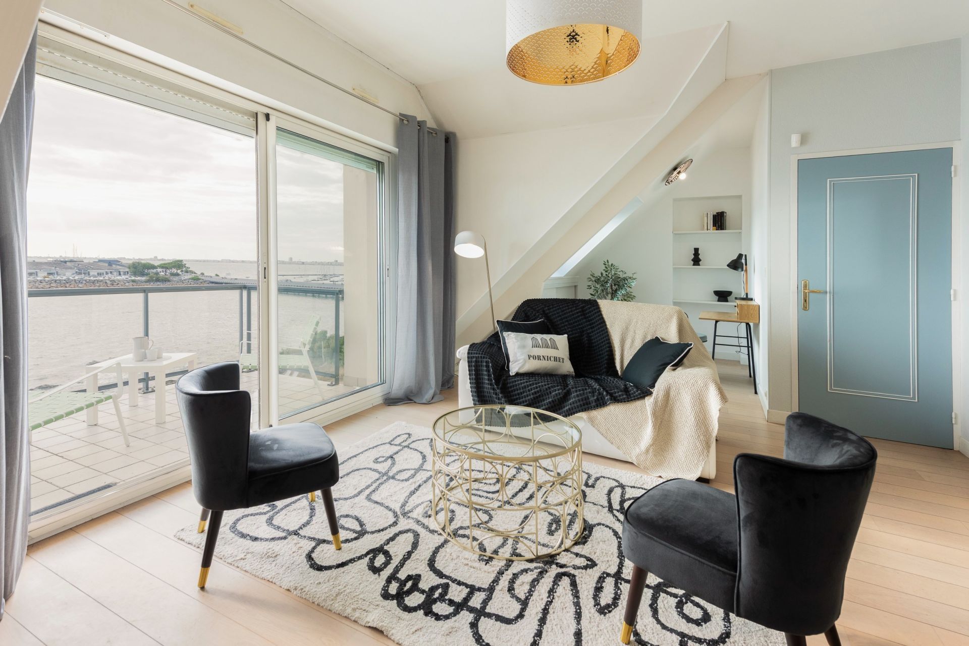 luxury apartment 5 Rooms for sale on PORNICHET (44380)