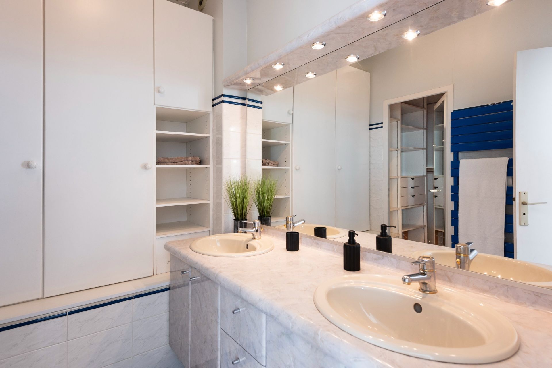 luxury apartment 5 Rooms for sale on PORNICHET (44380)