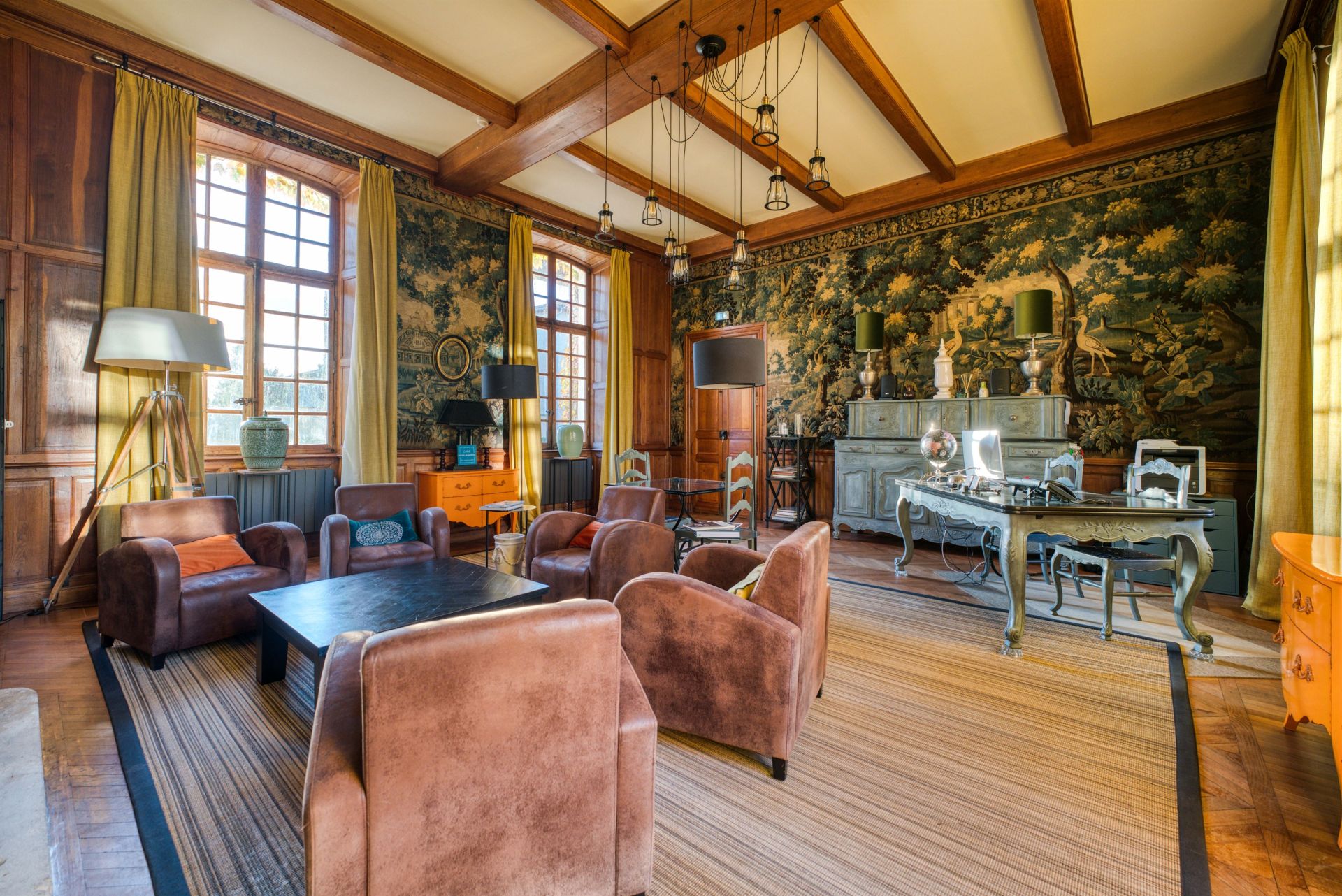 castle 18 Rooms for sale on ROYAN (17200)