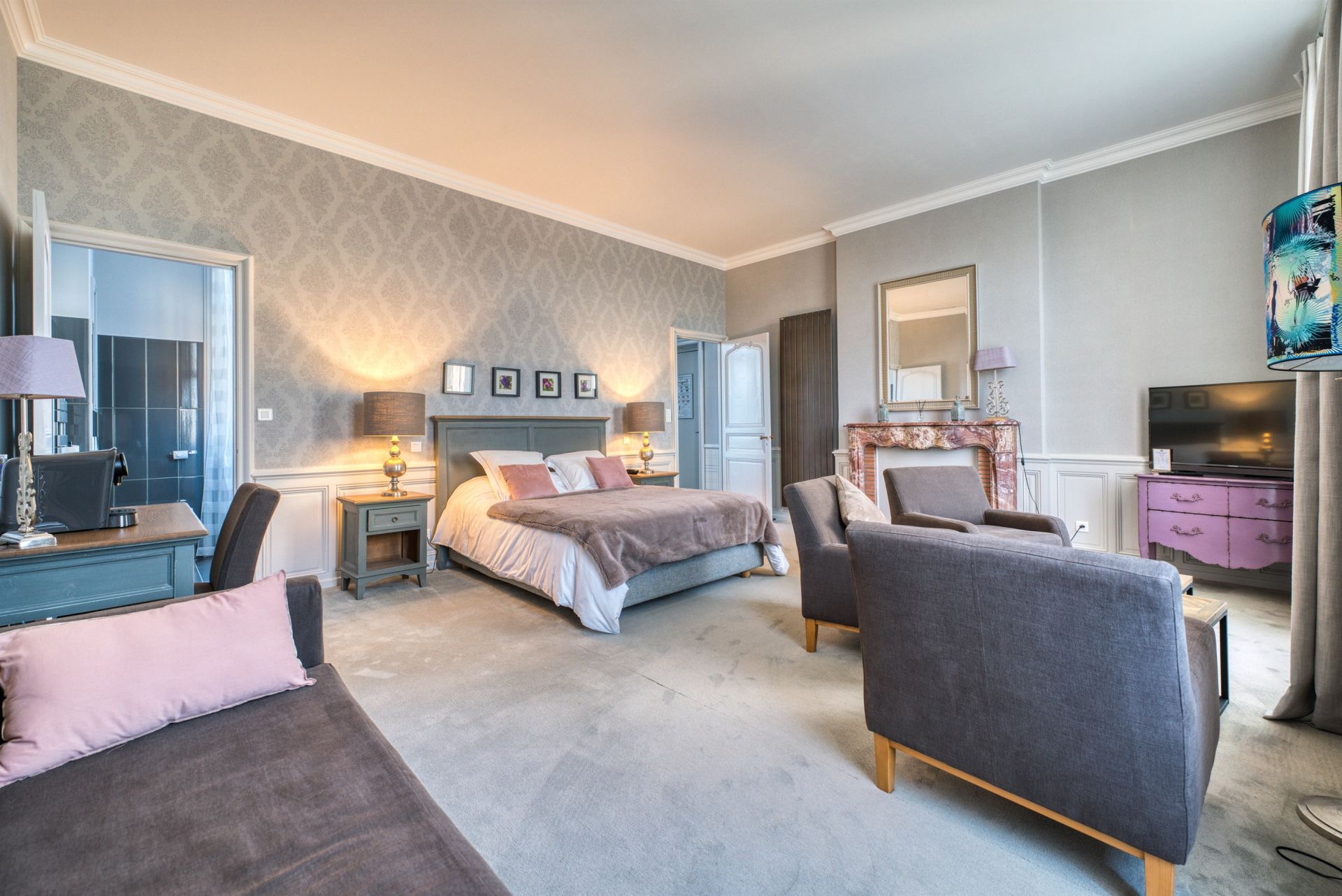 castle 18 Rooms for sale on ROYAN (17200)