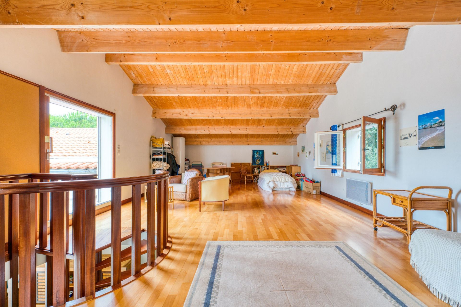 luxury house 9 Rooms for sale on ST PALAIS SUR MER (17420)