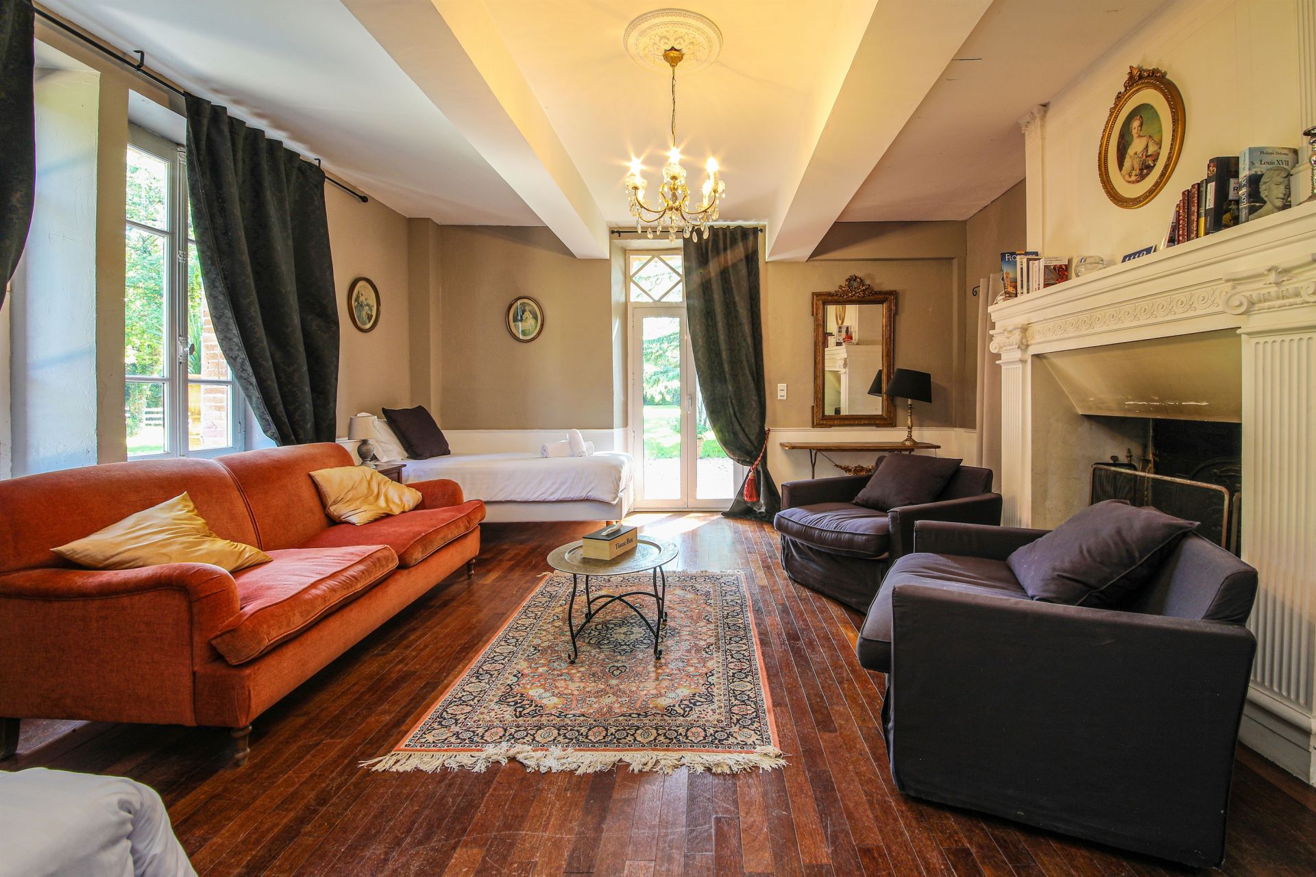 luxury house 20 Rooms for sale on TOULOUSE (31000)