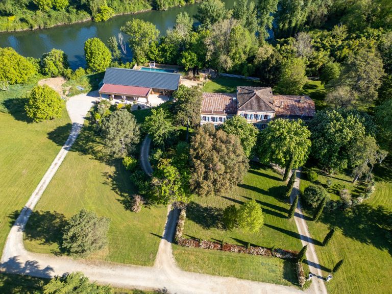 luxury house 20 Rooms for sale on TOULOUSE (31000)