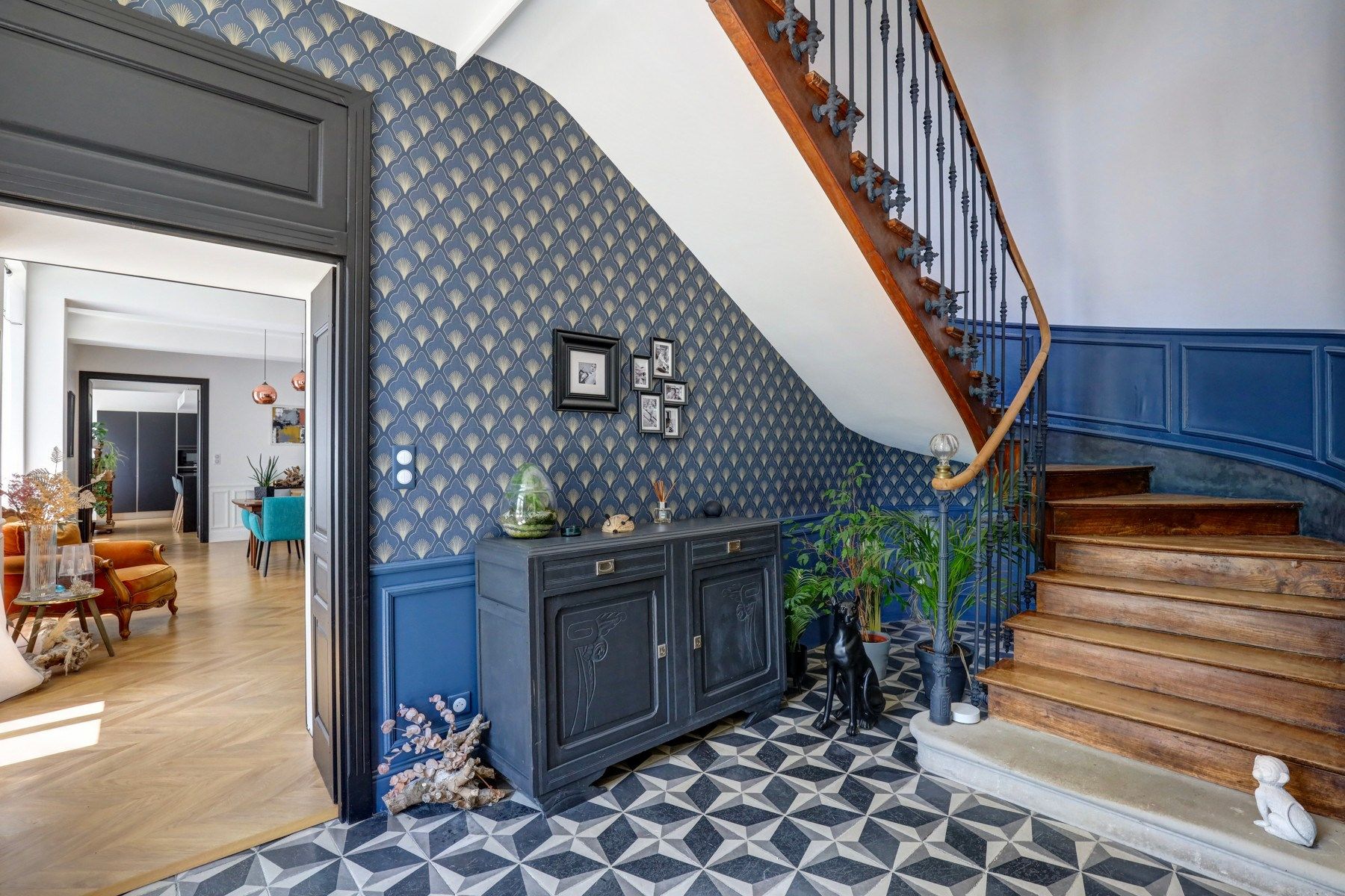 mansion 7 Rooms for sale on PUYLAURENS (81700)