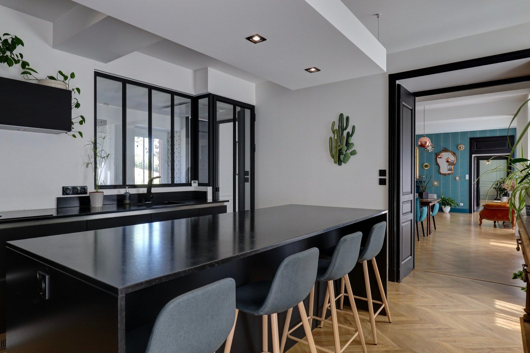 mansion 7 Rooms for sale on PUYLAURENS (81700)