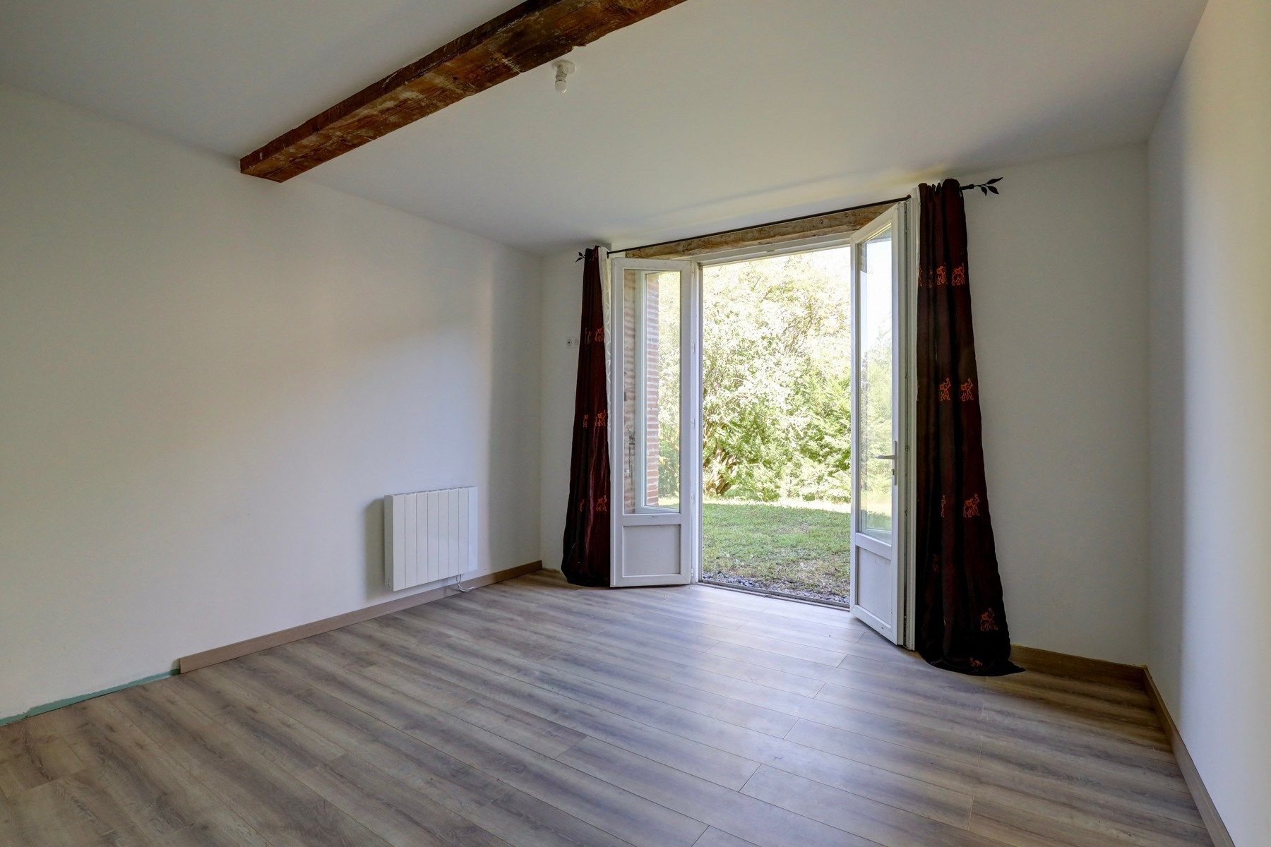 mansion 7 Rooms for sale on PUYLAURENS (81700)