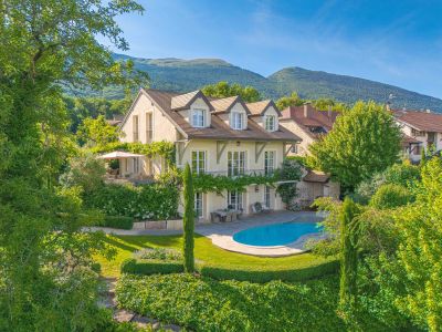 Sale Luxury house Chevry 10 Rooms 415 m²