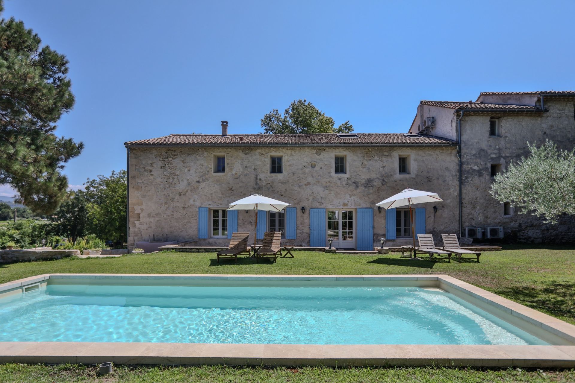 maison de luxe 14 Pièces en vente sur PERNES LES FONTAINES (84210)