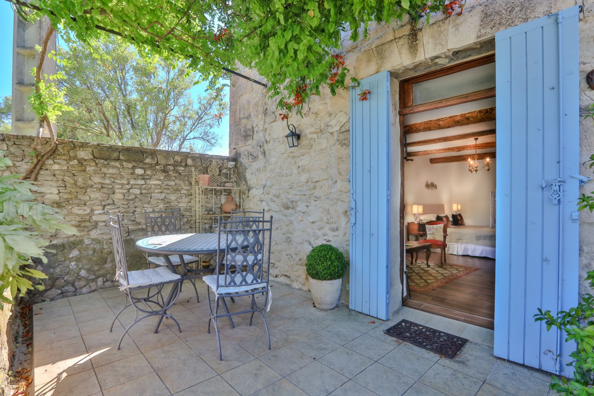 maison de luxe 14 Pièces en vente sur PERNES LES FONTAINES (84210)