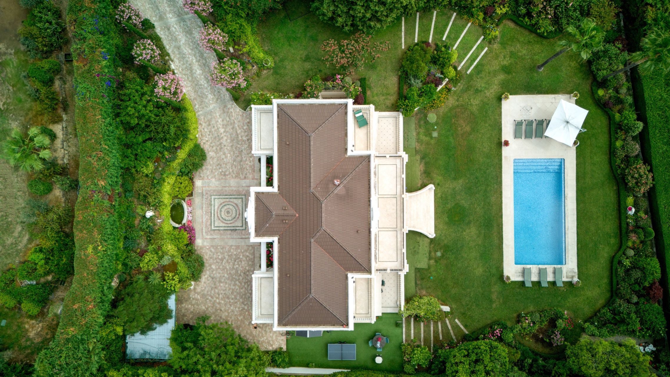 luxury villa 12 Rooms for sale on LE GOLFE JUAN (06220)