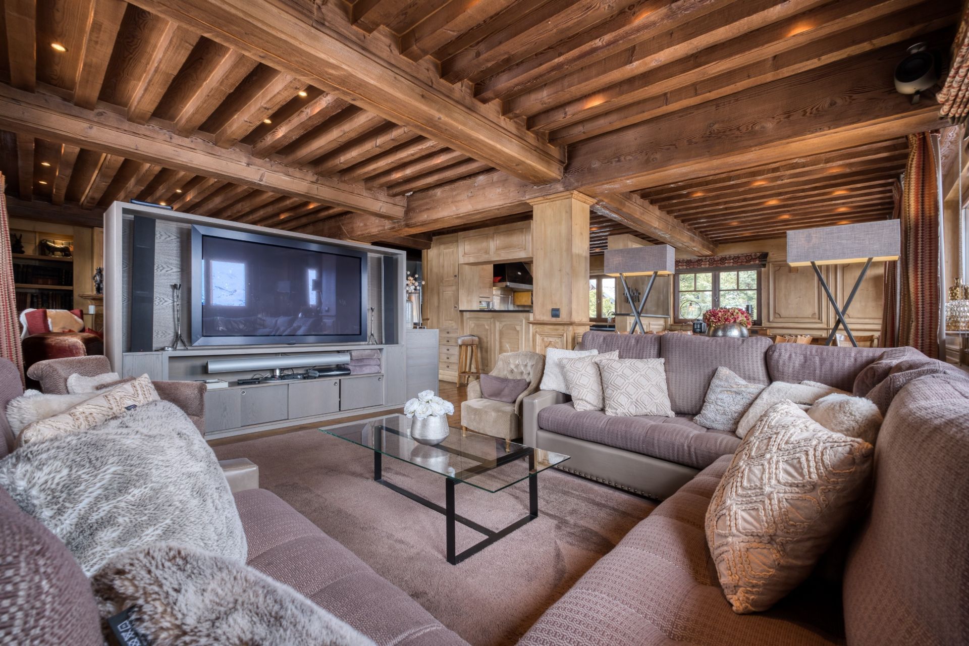 luxury chalet 9 Rooms for sale on COURCHEVEL (73120)