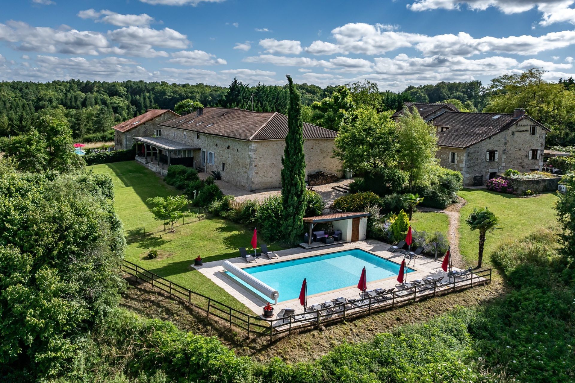 maison de luxe 36 Pièces en vente sur ST PARDOUX LA RIVIERE (24470)